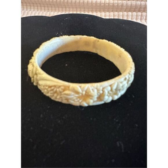 Vintage Bangle  - Picture 1 of 5